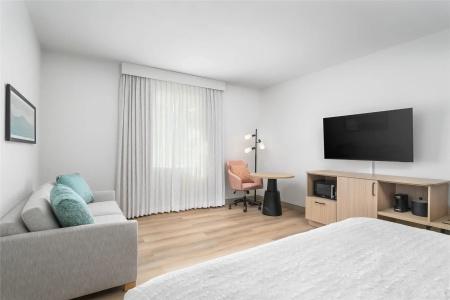 Hampton Inn - 32