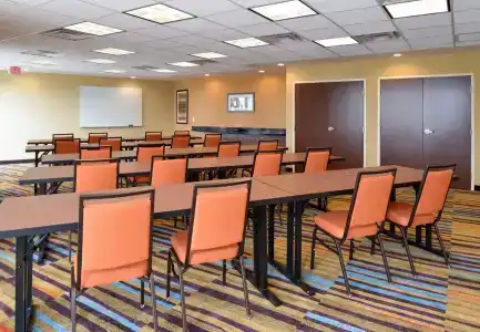 Fairfield Inn & Suites by Marriott - 20