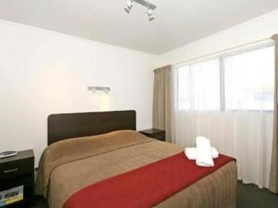 Marksman Motor Inn - 2