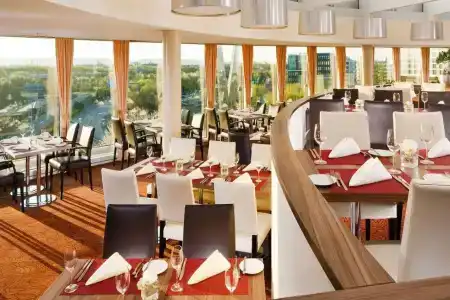 Sheraton Duesseldorf Airport - 17