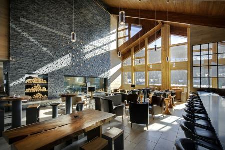DoubleTree by Hilton - 34