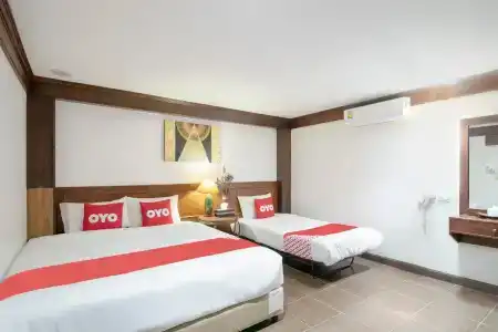 Vaccinated Staff -Oyo 635 Sira Boutique - 24