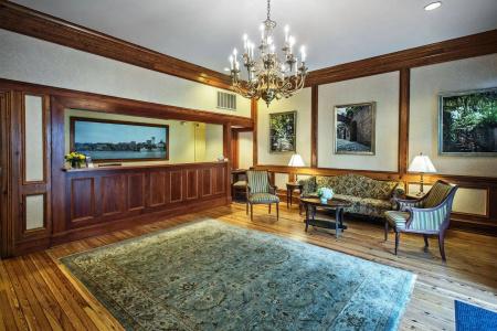 River Street Inn - 1