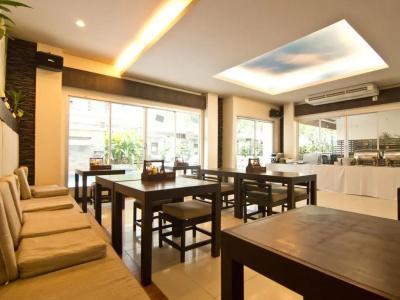 Kokotel Pattaya South Beach - 30