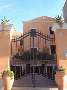 Sikania Suite - 0