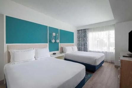 DoubleTree Suites by Hilton - 36