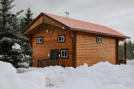 Glacier House & Resort - 31