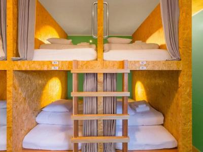 Seawall Hostel - 34