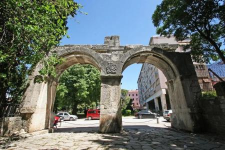 Downtown  Pula - 12
