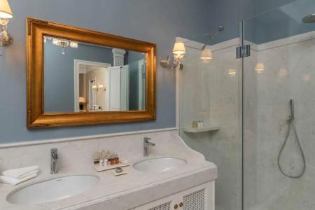 Noble Suites - 172