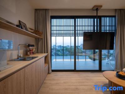 Shan Villas Sukhumvit - 204