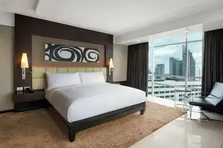 DoubleTree by Hilton Bangkok Ploenchit - 9