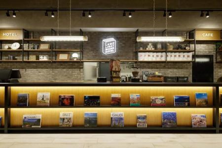 Lamp Light Books Fukuoka - 11