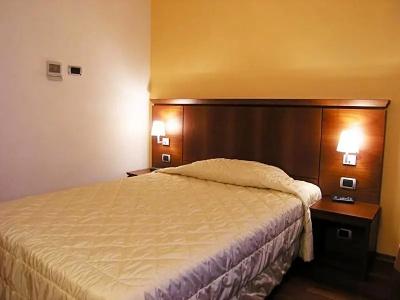 Dado International - 50