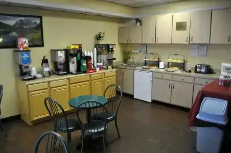 Select Inn - 12