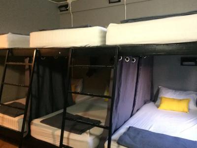 Beehive Phuket Old Town Hostel - 41