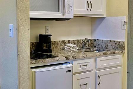 Suburban Studios Cape Coral - 25