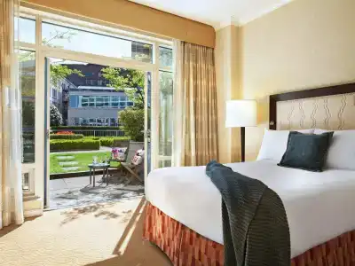 Fairmont Waterfront - 36