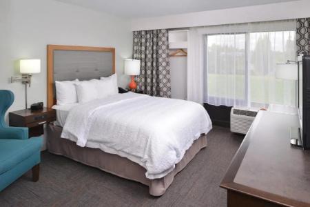 Hampton Inn Portland East - 64