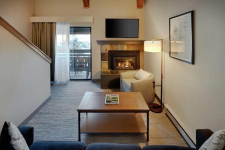 DoubleTree by Hilton - 46