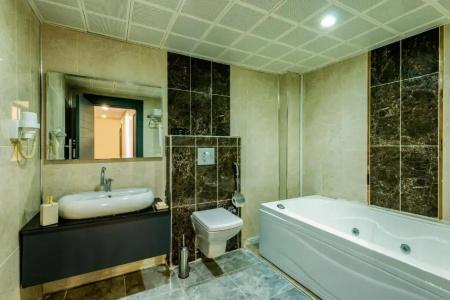 A Palace Suites - 168