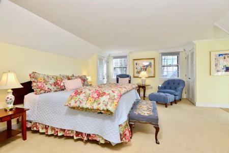 Wilburton Inn - 213