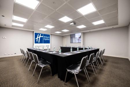 Holiday Inn Express -, An Ihg - 32