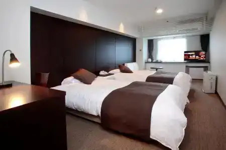 Plaza Osaka - 5