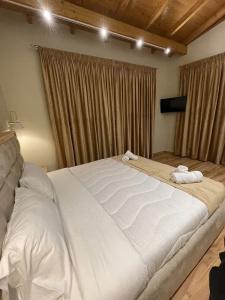 Rias Penthouse Suites - 113
