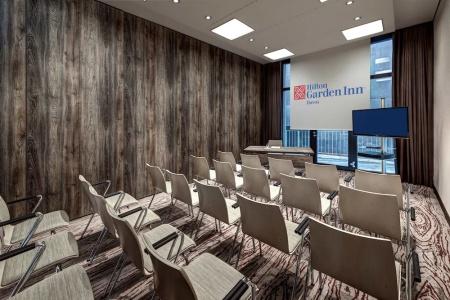 Hilton Garden Inn Davos - 19