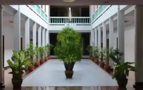 Grand Mansion - 13