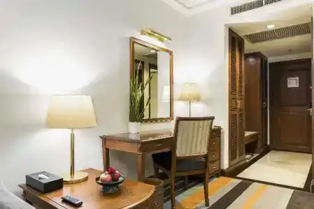 Chatrium Royal Lake Yangon - 58