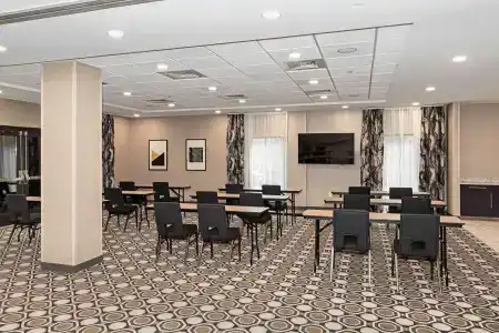 Hampton Inn & Suites Charlotte Steele Creek Road, Nc - 17