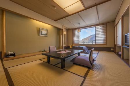 Shosenkaku Kagetsu - 1
