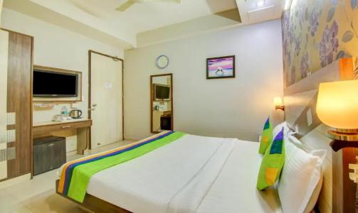 Treebo Trend Rockwell Plaza Karol Bagh - 23