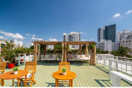 Catalina & Beach Club - 20