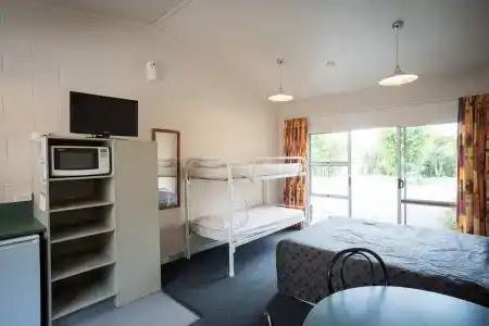 Nelson City Top 10 Holiday Park - 3