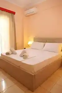 Miracle Saranda - 53