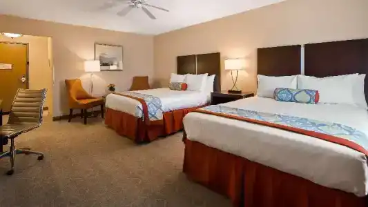 Best Western Plus Inn - 58