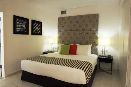 Best Western Regency Suites - 2