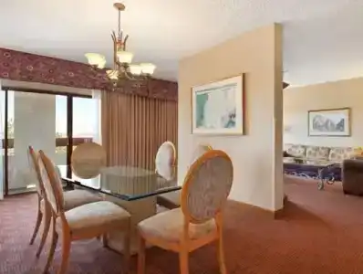 Hilton Phoenix Airport - 82