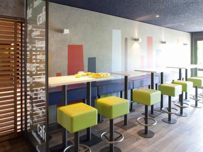 ibis budget Tarbes - 8