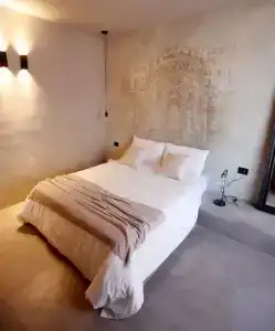 Casa Nostra Luxury Suites - 24