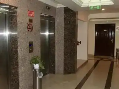 Al Muraqabat Plaza - 12