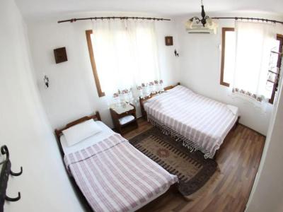 Tuncay Pension - 74