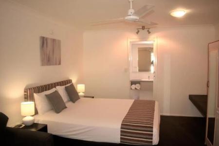 Best Western Cattle City Motor Inn - 86
