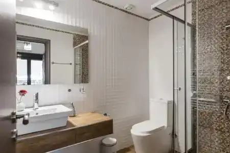 Nicholas Point and Rooms - 187