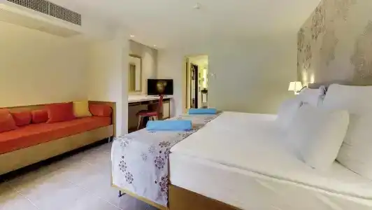 Robinson Camyuva - Adults Only - 38