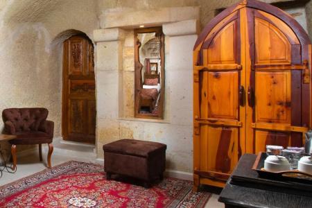 Romantic Cave - 16