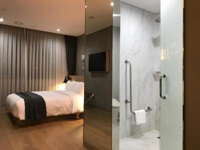 28 Myeongdong - 2